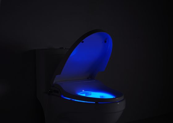 Aufwändiges Badezimmer-Upgrade Automatisches Sitzdeckel mit erweiterter Fernbedienung und Seitensteuerung